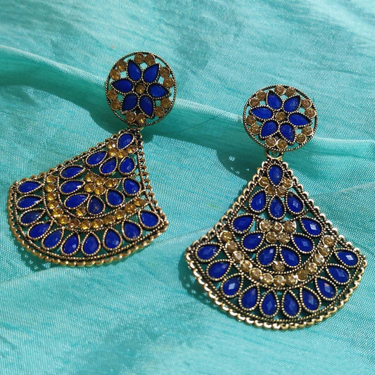 Vastradi Alloy Crystal Fan Stone Work Earring in Blue Colour