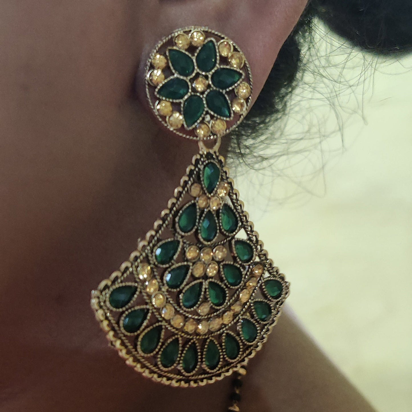 Vastradi Alloy Crystal Fan Stone Work Earring in Green Colour